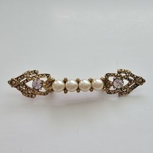 Art Deco Style Yellow Gold Tone Metal Faux Pearl Rhinestone Brooch Double Arrow